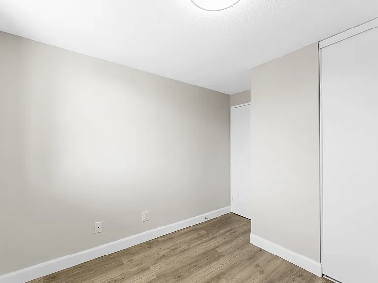 89 Riverview Dr — Photo 16