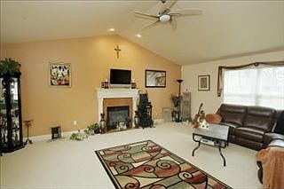 3rd image of 1848 Rock Valley Dr
