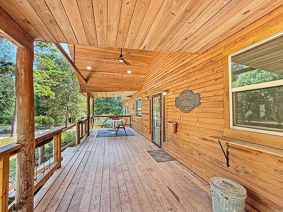 4th image of 100 Country Ln