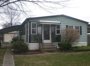 14 Parade St, Olmsted Falls, OH 44138