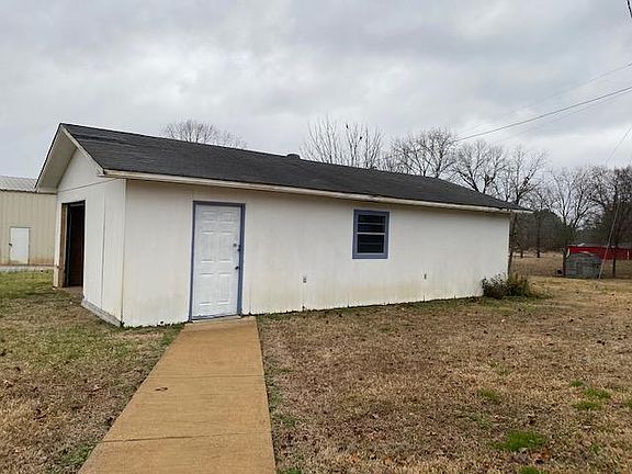 5th image of 1301 Meadow Creek Dr