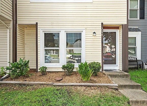 2nd image of 3596 Windmill Dr
