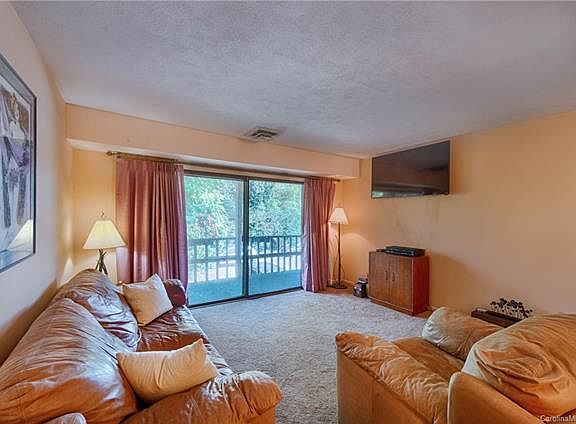3rd image of 427 6th Ave W APT B15