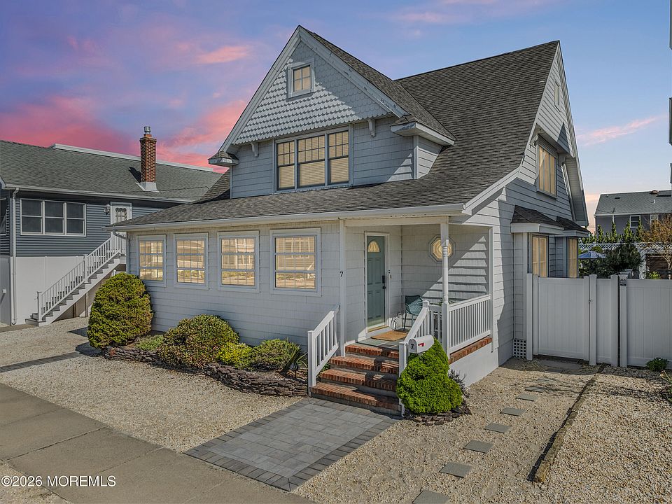 1st image of 7 Ortley Avenue
