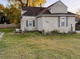 715 E Lake St, Griffith, IN 46319