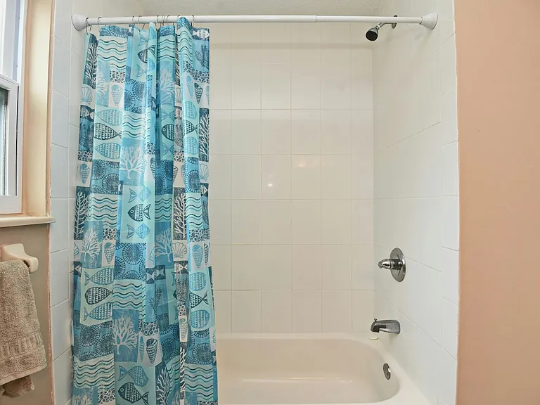2nd Floor Bath