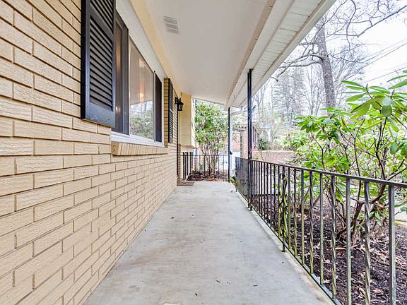 4th image of 8133 Kingsdale Dr