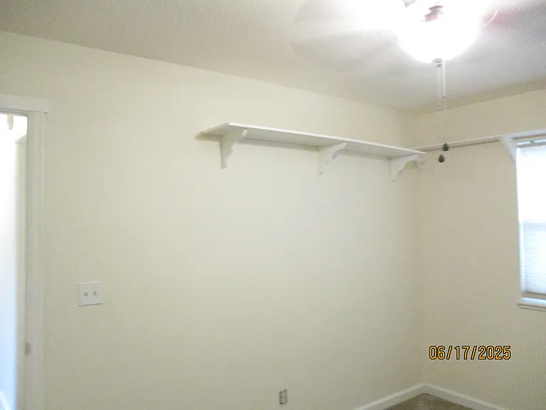 852 N Orchard Ave — Photo 12