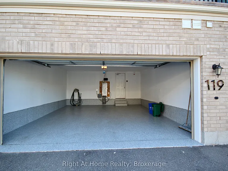 119 Stork St — Photo 5