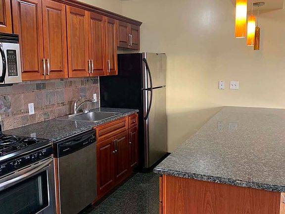 4th image of 18-10 27th Ave Penthouse E