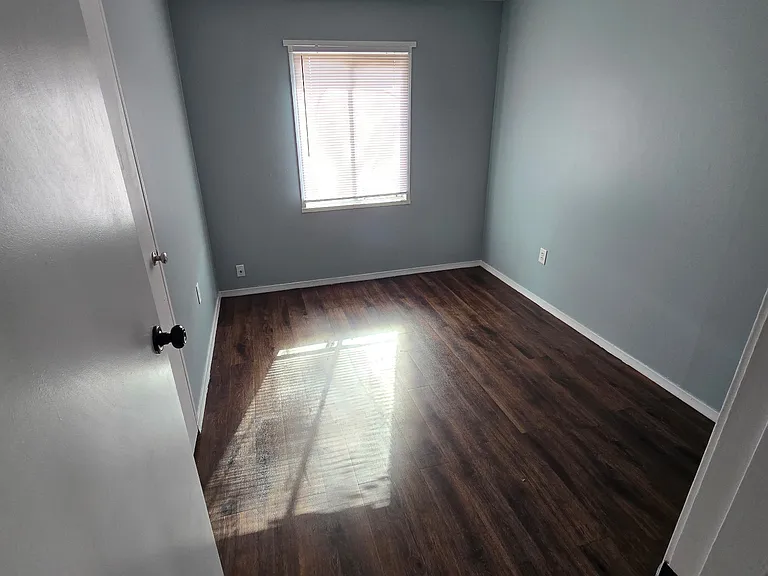 1702 Wakefield Dr NE — Photo 5