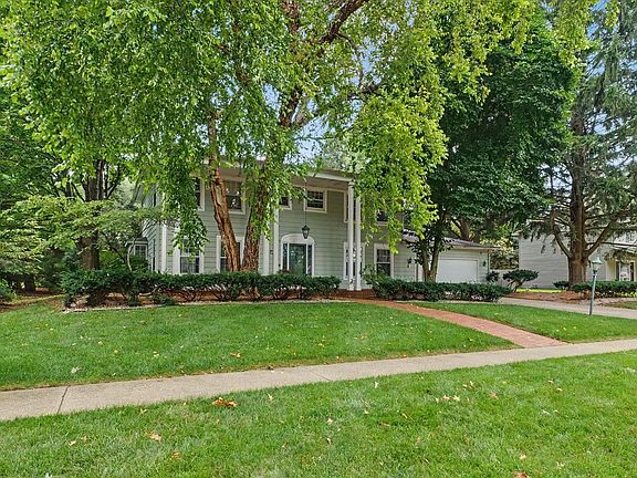 2nd image of 3217 Lakeshore Dr