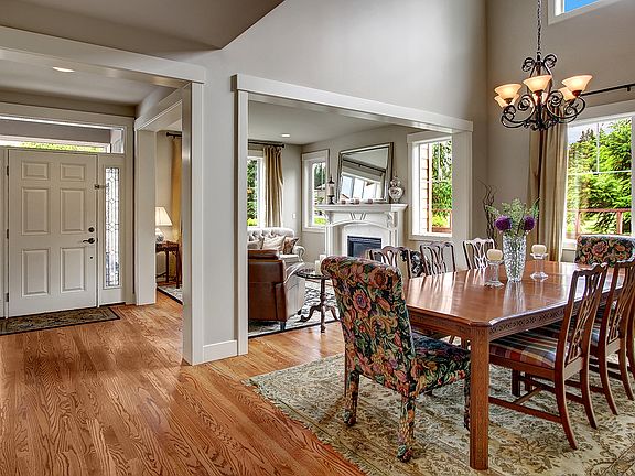 3rd image of 10809 Muirwood Way NE