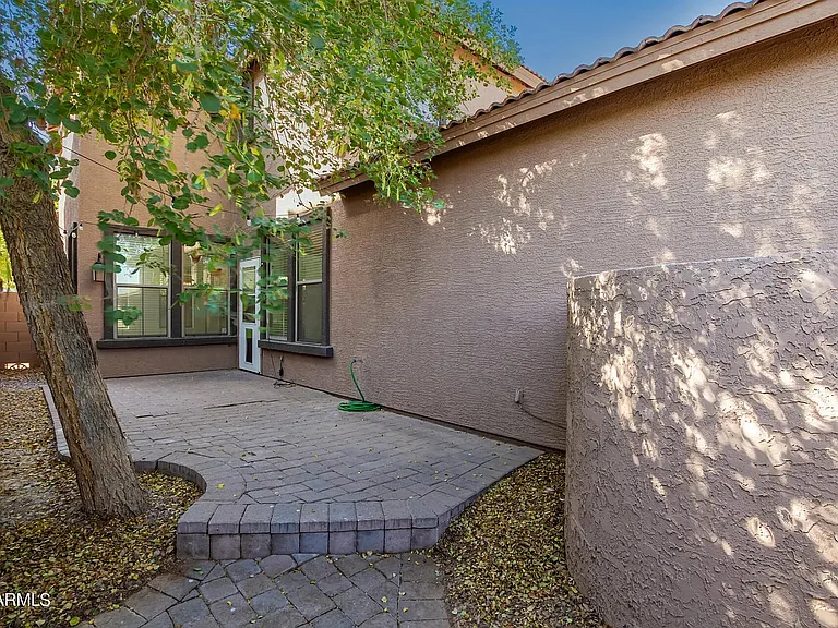 1935 E Oxford Ln — Photo 27