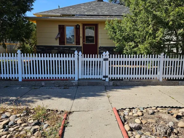 813 Woodbury St, Miles City, MT 59301