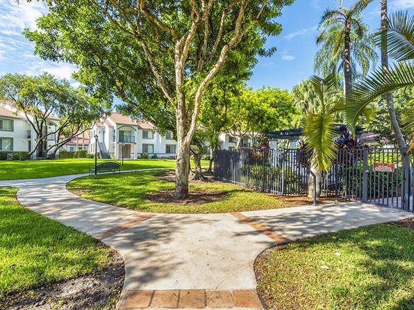 9051 SW 122nd Ave #8-306