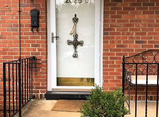 2625 D Greenbrier Rd, Winston Salem, NC 27104