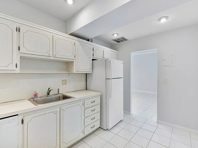 2851 S Ocean Blvd #7-E — Photo 10