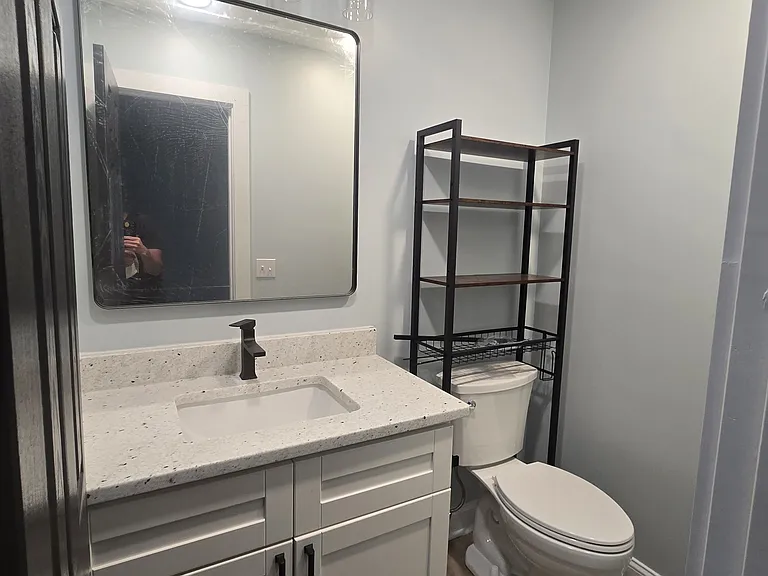 1111 Grace Ave — Photo 4