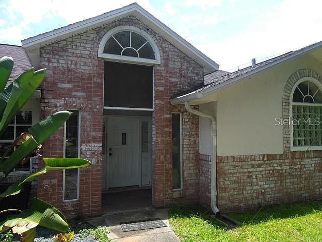 1st image of 185 W Country Circle Dr