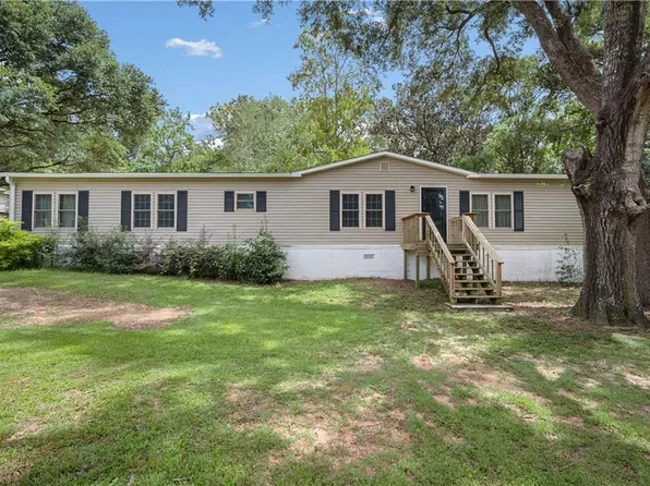 5263 Quimby Dr, Mobile, AL 36619