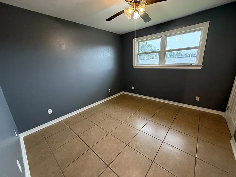 7532 Patricia St — Photo 14