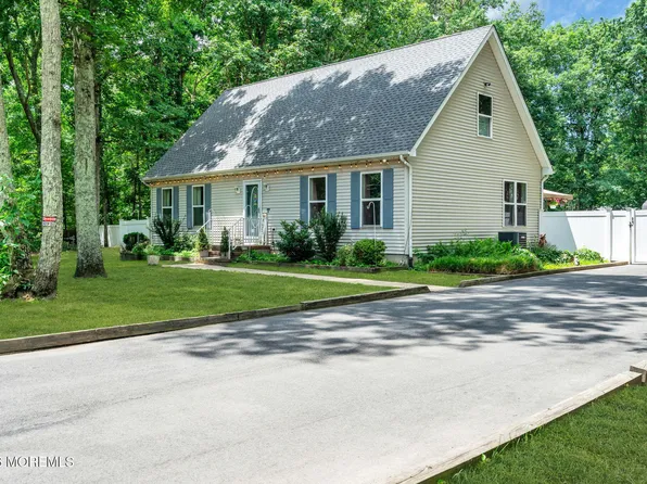 9 Walter Drive, Jackson, NJ 08527
