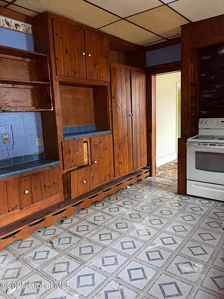 4th image of 19 Glen Avenue