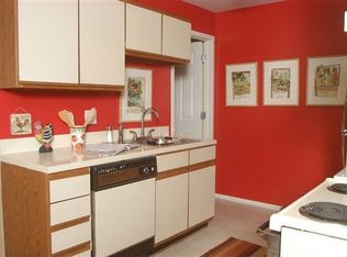 23140 Halsted Rd, Farmington Hills, MI 48335