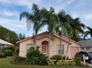 121 Caribe Ct, Greenacres, FL 33413