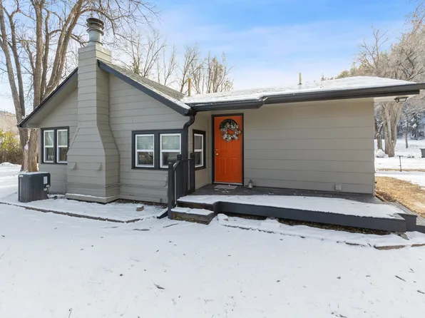 641 Indianapolis Ave, Hot Springs, SD 57747