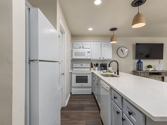 4th image of 2830 Scenic Gulf Dr Unit 221