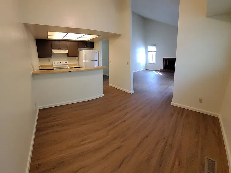 2367 Roundhouse Rd — Photo 1