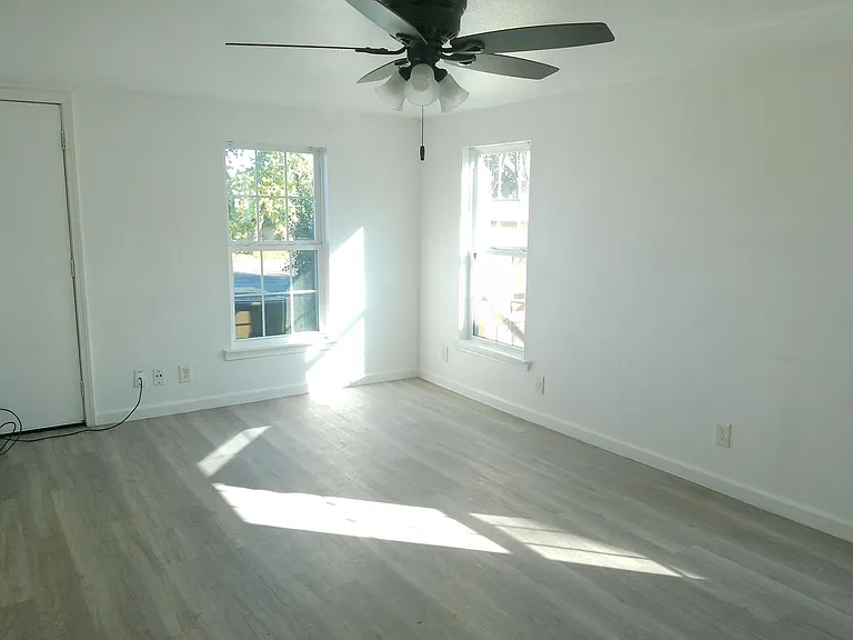 801 S Alameda St #A — Photo 5