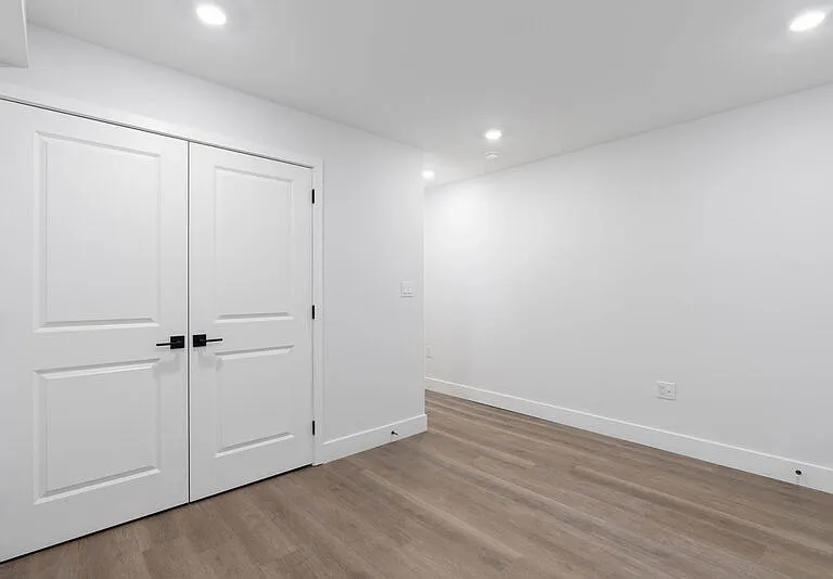 2057 E Rush St #1 — Photo 7