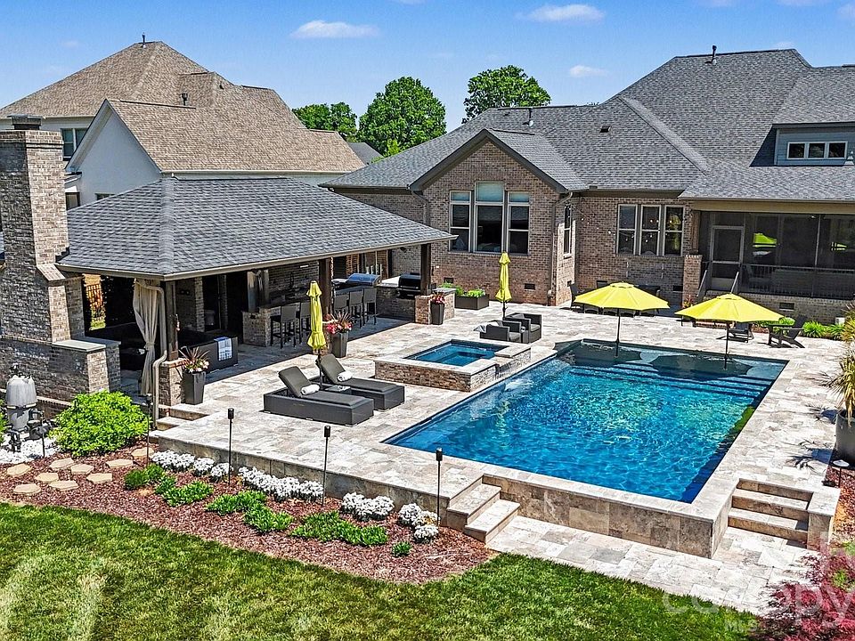 1st image of 720 Farmer Mill Ln