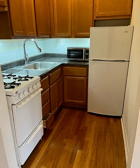 3500 N Fremont St #24 — Photo 5