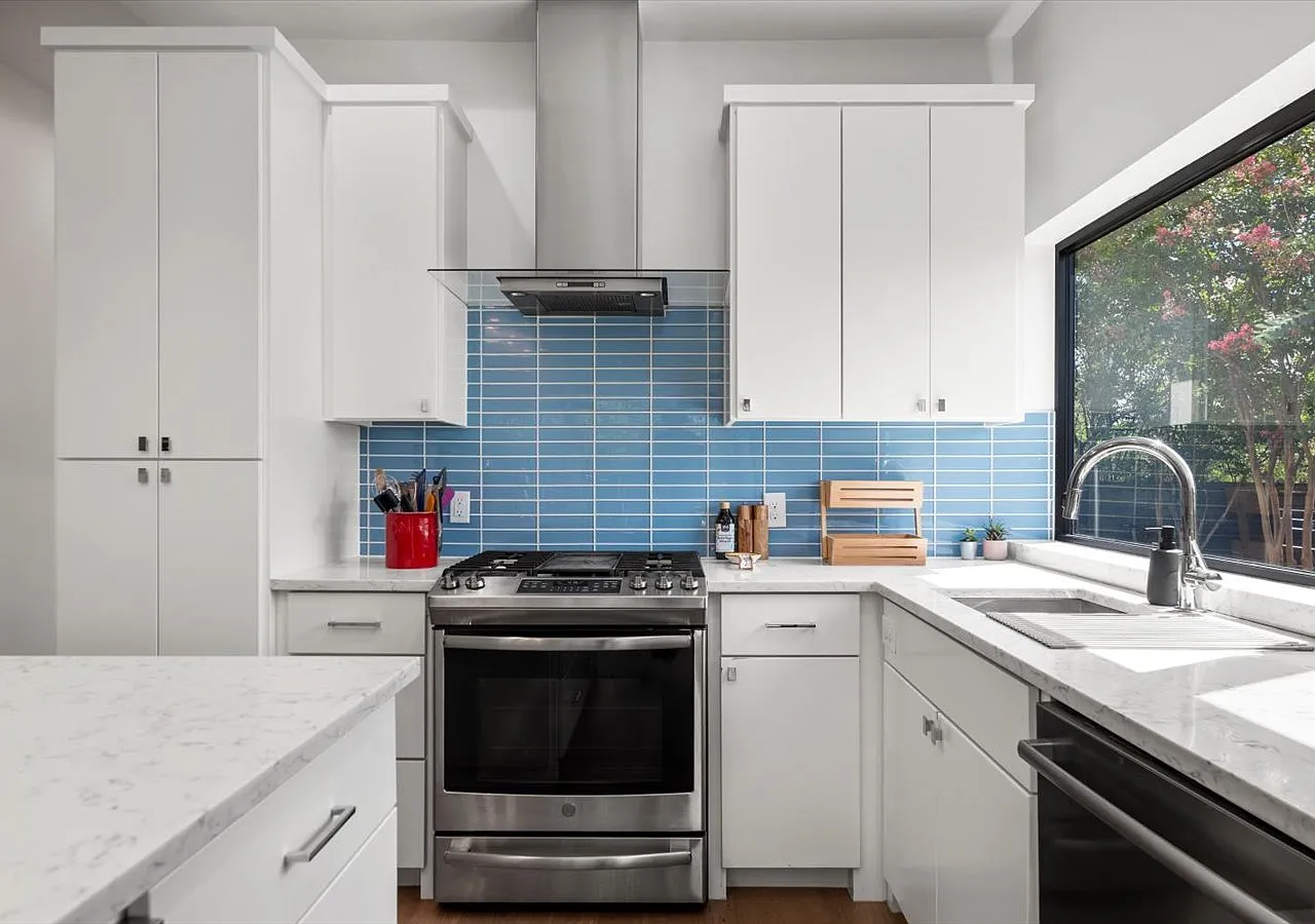 3 bed, 1628 sqft, $6,800 — Photo 4