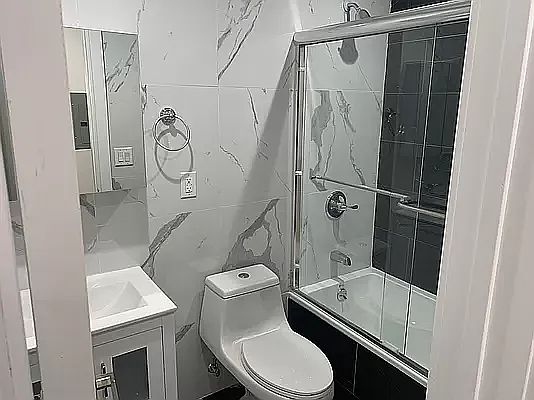 3rd image of 141 Woodbine St #2F