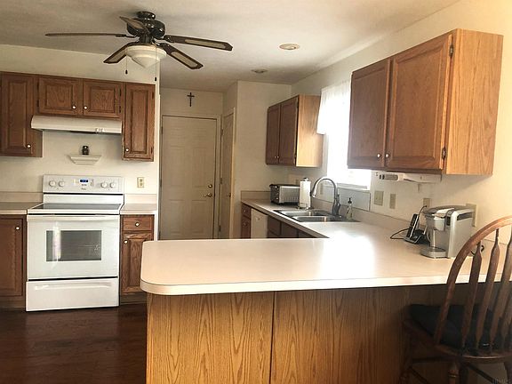 4th image of 17855 Bay Winds Dr