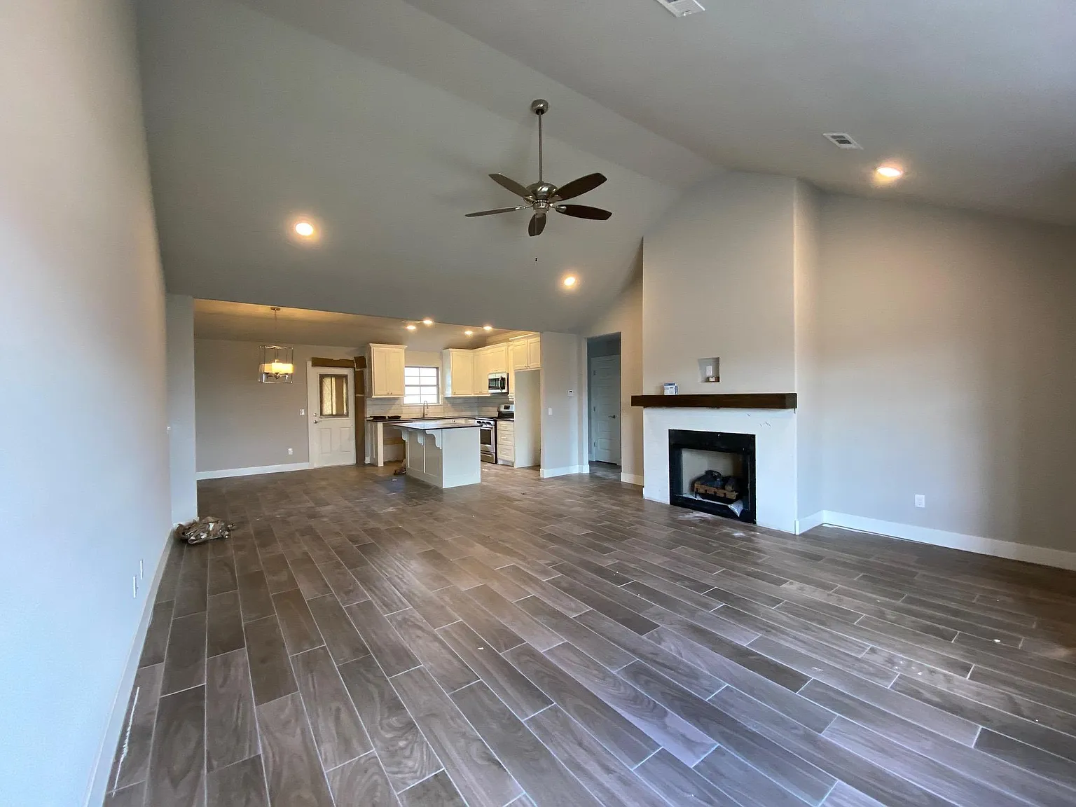 3 bed, 1475 sqft, $1,675 — Photo 2