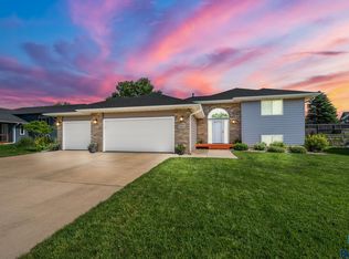 6612 W 61st St, Sioux Falls, SD 57106