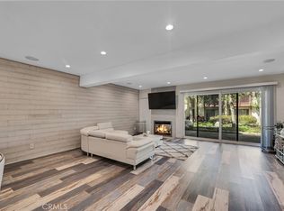 21551 Burbank Blvd UNIT 114, Woodland Hills, CA 91367