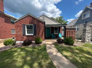 7521 Hoover Ave, Saint Louis, MO 63117