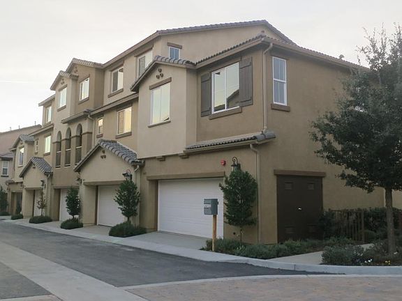 3rd image of 40911 Belleray Ave