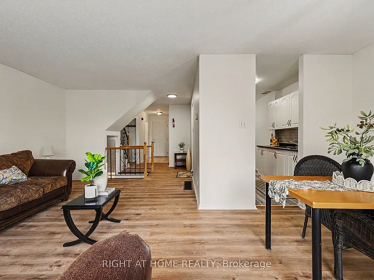 980 Gulf Pl #207 — Photo 13