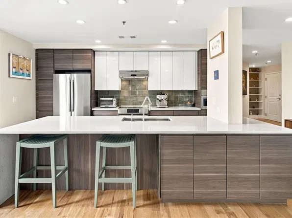 565 Peachtree St NE Unit 702, Atlanta, GA 30308