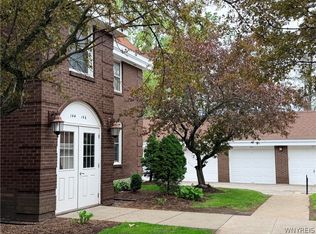 144 Charter Oaks Dr #A, Amherst, NY 14228