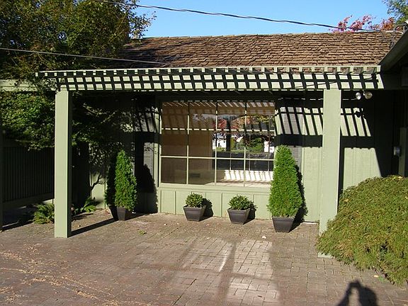 5th image of 774 Crestview Pl