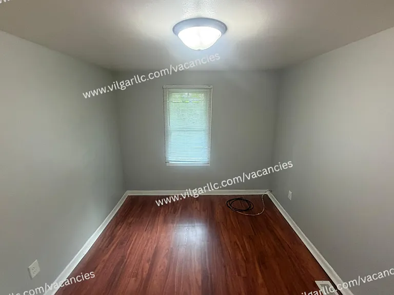 4842 Northcote Ave — Photo 14